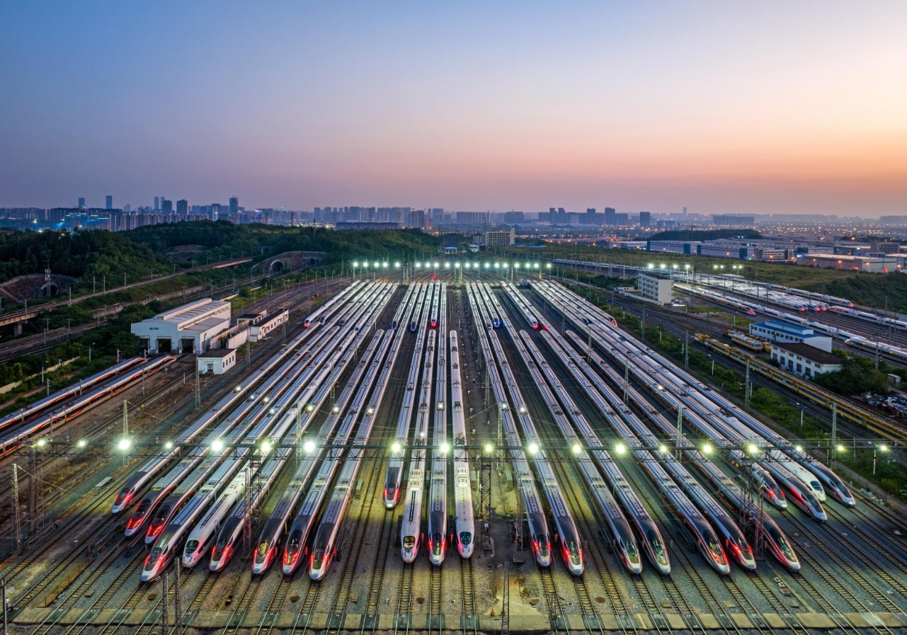 心向暖陽(yáng)，步履生花